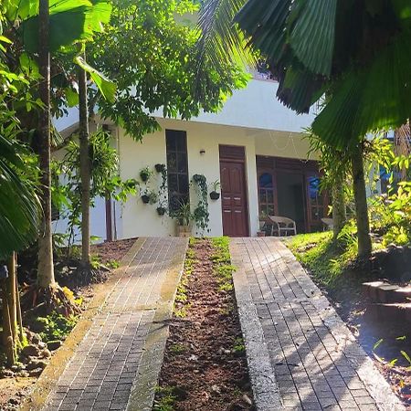 'Kolamba Gedara' Green Apartment Ruwanwella Exterior photo