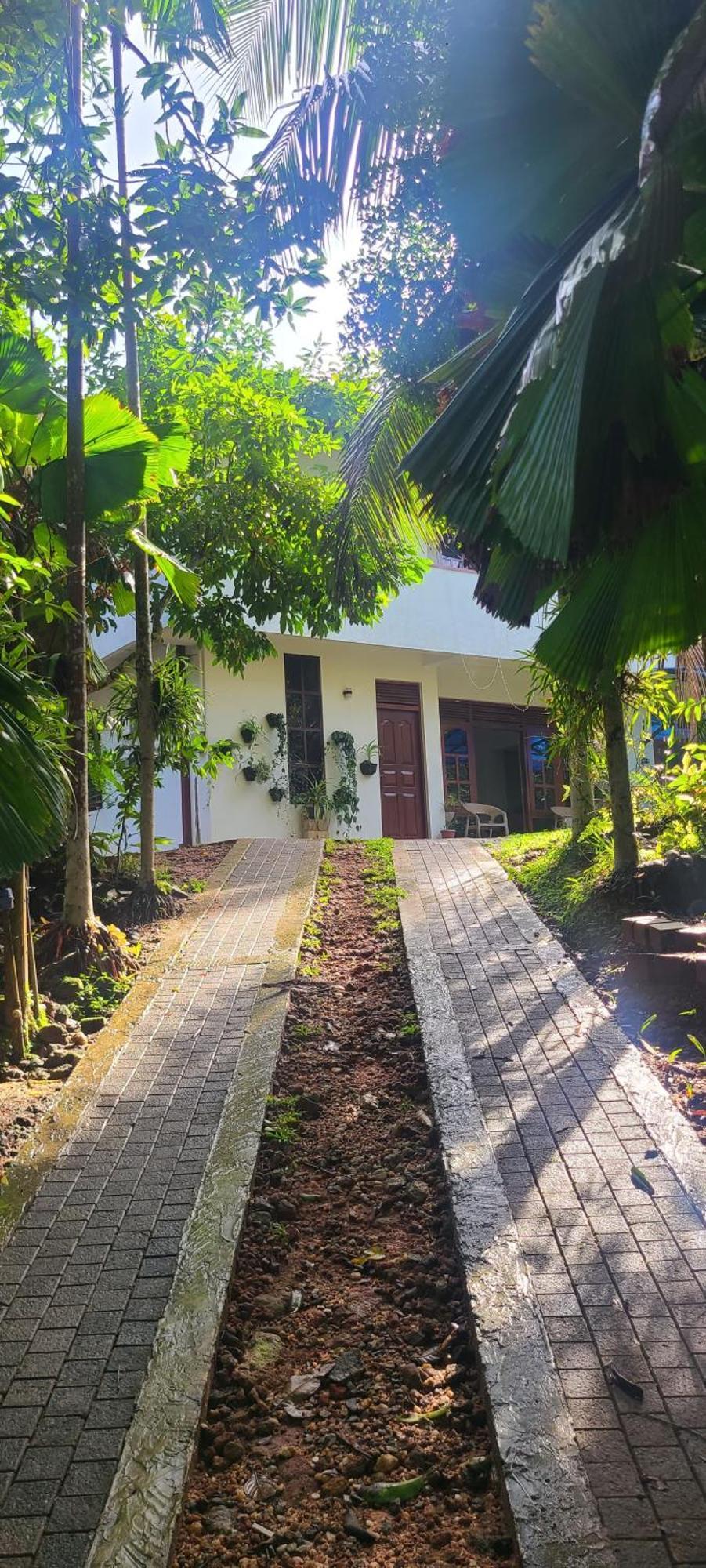 'Kolamba Gedara' Green Apartment Ruwanwella Exterior photo